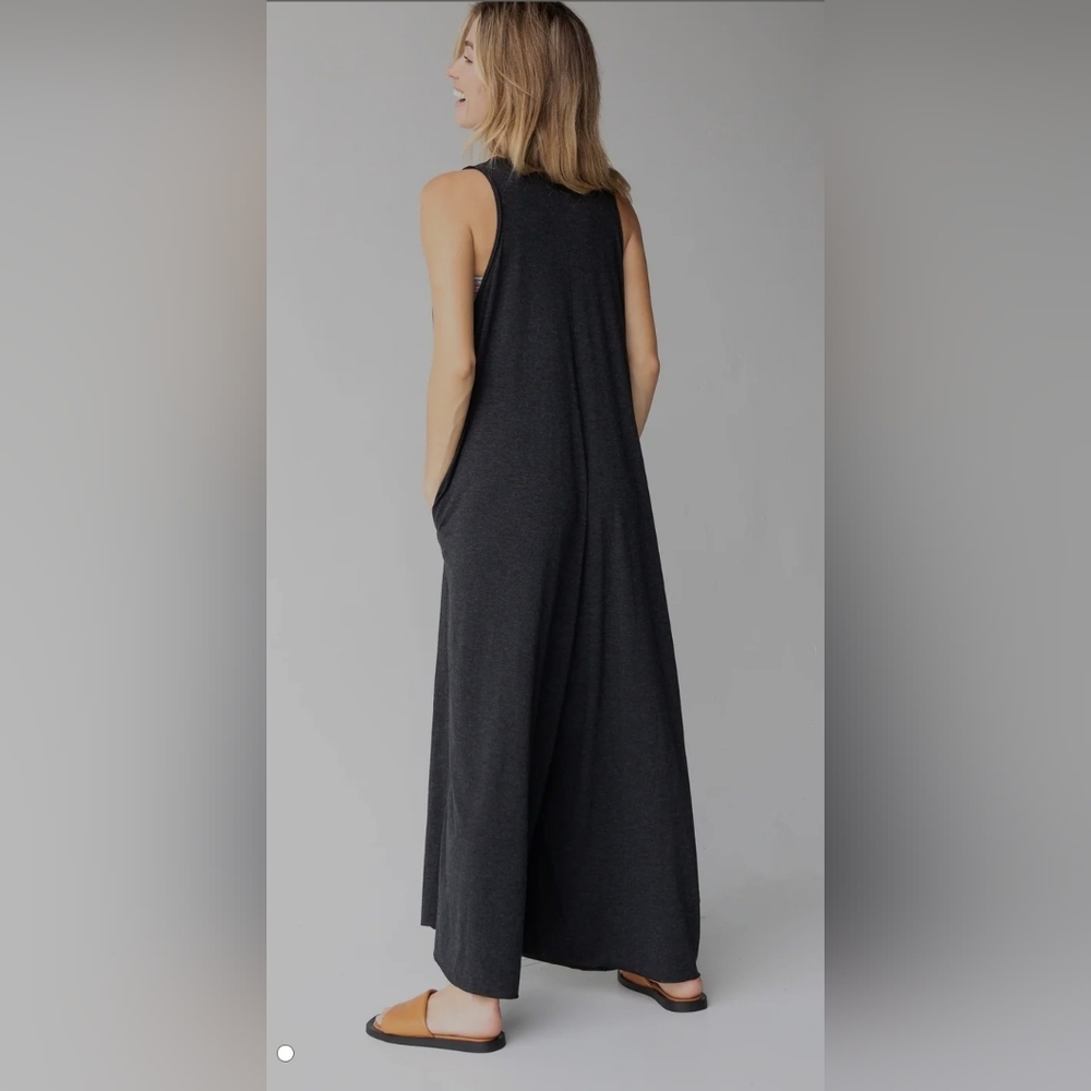 NATURAL LIFE Knit V Neck Romper One Size Oversized With Pockets Charcoal - Picture 2 of 6